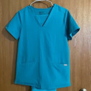 COPY - Like new, teal blue figs scrub set!  XS two pocket top and small bottoms